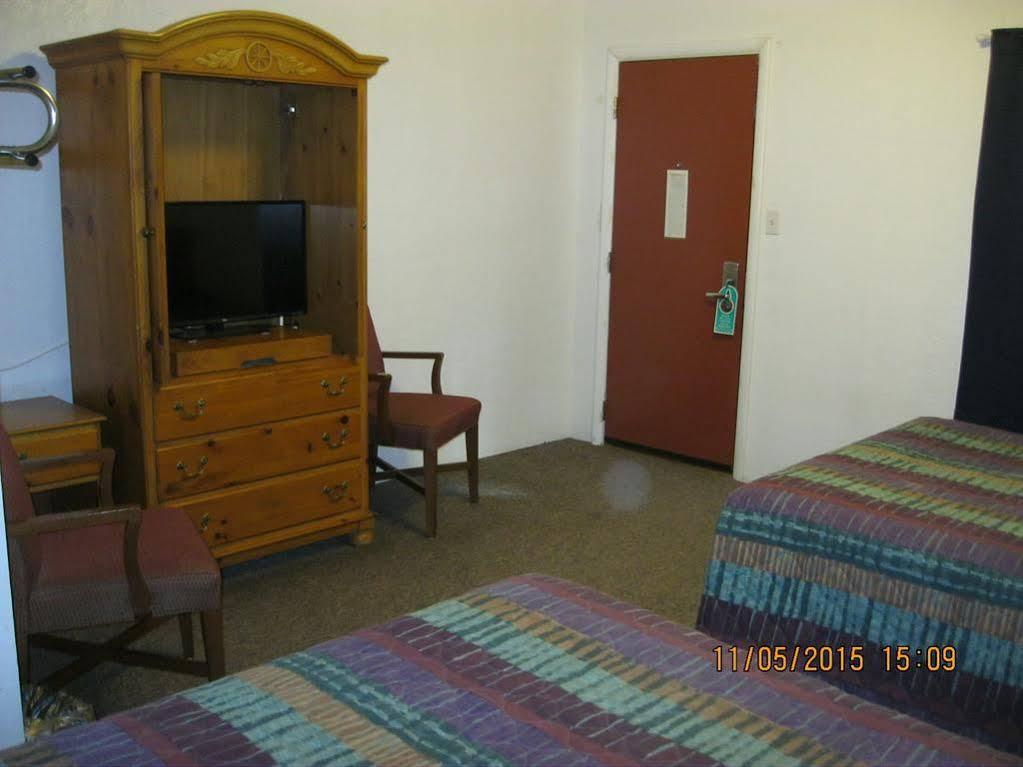 Gering Circle S Lodge מראה חיצוני תמונה